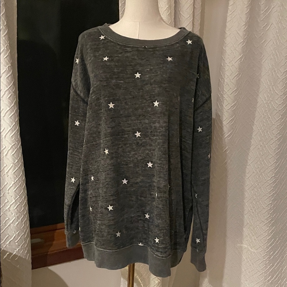 WILDFOX Oversized Gray Star Patterned Sweatshirt Large Distressed - Picture 2 of 7